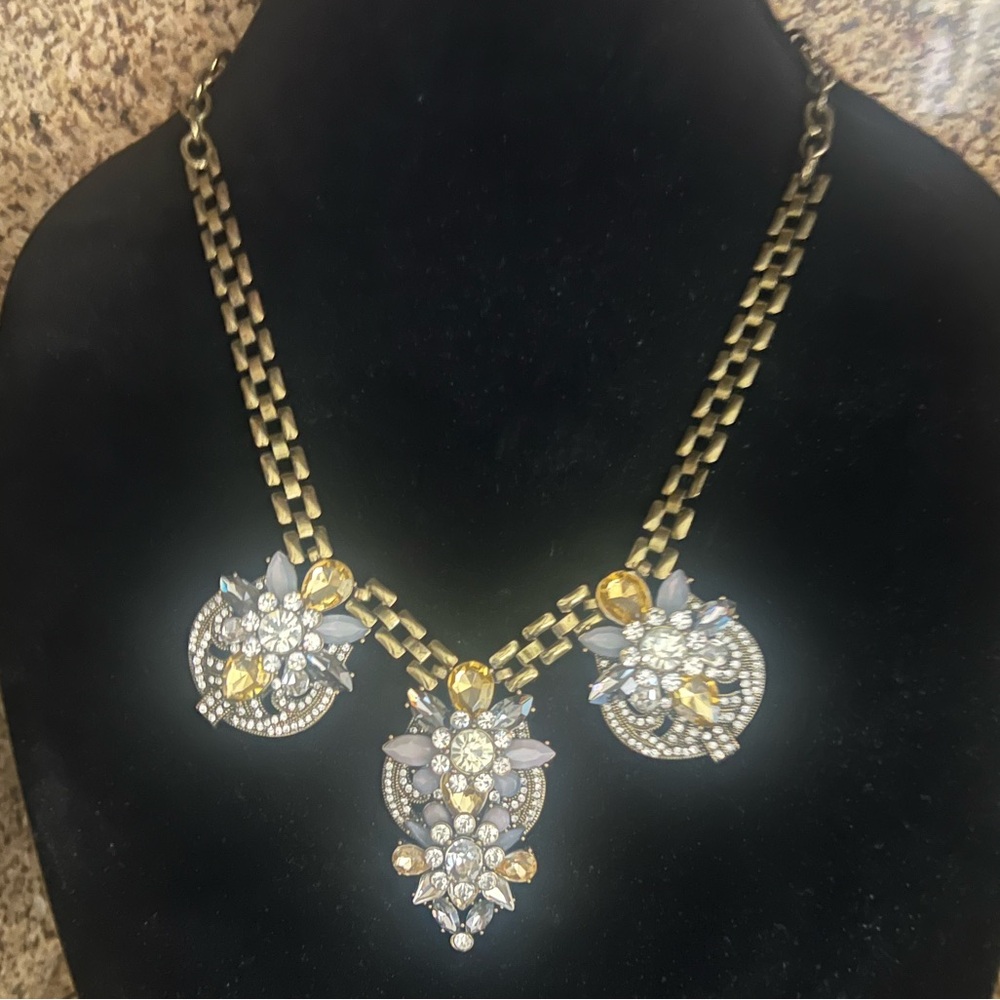 Stunning!Banana Republic Gold Tone Rhinestones Crystals Statement Bib Necklace.
